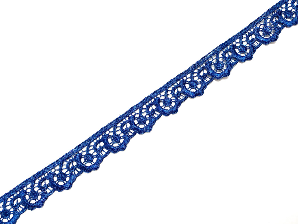 Scalloped Trim